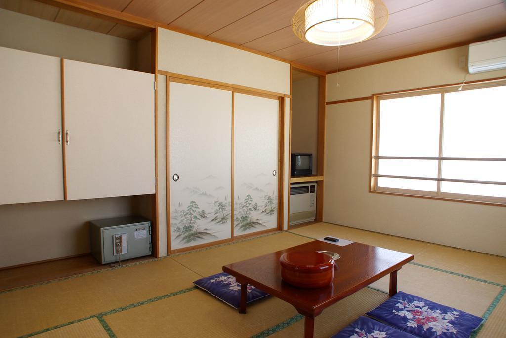 Hotel Elm Ishiuchi Minamiuonuma Exterior photo